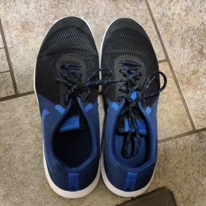 Mens Nike running shoes